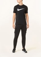 Nike T-Shirt SPORTSWEAR REPEAT, Farbe: SCHWARZ (Bild 1)