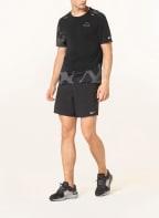 Nike Laufshirt DRI-FIT RUN DIVISION RISE 365, Farbe: SCHWARZ/ DUNKELGRAU (Bild 1)