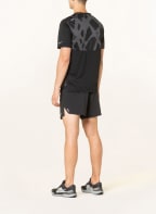 Nike Laufshirt DRI-FIT RUN DIVISION RISE 365, Farbe: SCHWARZ/ DUNKELGRAU (Bild 1)