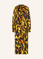 MARC CAIN Satinkleid mit Plissees, Farbe: 436 saffron yellow (Bild 1)