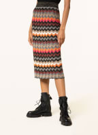 MRS & HUGS Knit skirt with glitter thread, Color: RED/ BLACK/ PINK (Image 1)