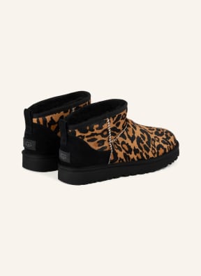 UGG Boots CLASSIC ULTRA MINI , Farbe: COGNAC/ SCHWARZ (Bild 1)