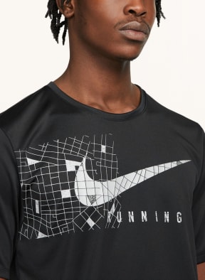 Nike Koszulka do biegania DRI-FIT UV MILER RUN DIVISION, Kolor: CZARNY (Obrazek 1)
