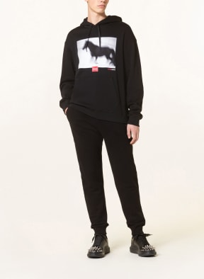 HUGO Sweatpants DUMQUAT mit Galonstreifen, Farbe: SCHWARZ (Bild 1)