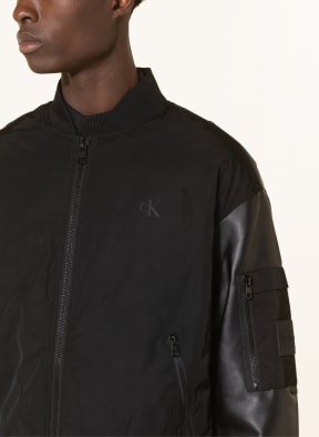 Calvin Klein Jeans Jacke in Lederoptik, Farbe: SCHWARZ (Bild 1)