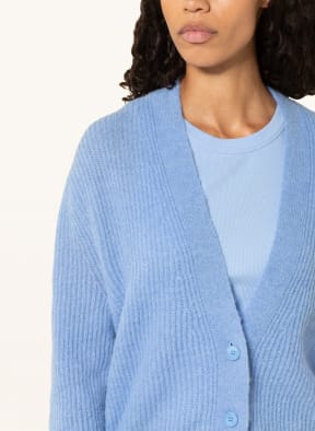 DRYKORN Strickjacke ZERDINA mit Alpaka, Farbe: HELLBLAU (Bild 1)