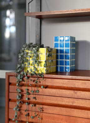 &k amsterdam Vase TILE, Farbe: BLAU/ WEISS (Bild 1)