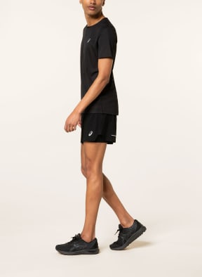 ASICS 2-in-1 running shorts VENTILATE, Color: BLACK (Image 1)