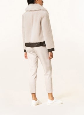 EMPORIO ARMANI Lammfell-Jacke zum Wenden, Farbe: CREME/ DUNKELBRAUN (Bild 1)