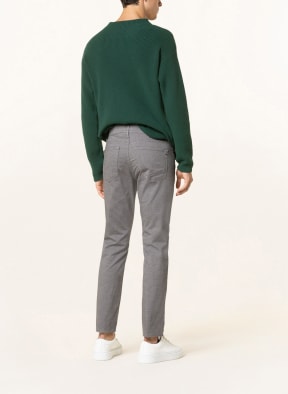 BRAX Hose CHUCK Modern Fit , Farbe: GRAU (Bild 1)