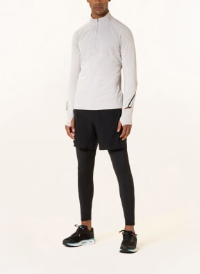 UNDER ARMOUR Running shirt UA QUALIFIER RUN 2.0, Color: LIGHT GRAY (Image 1)