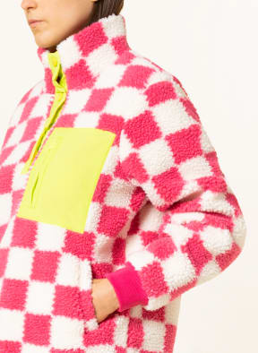 NEO NOIR Schlupfjacke CHUNY CHESS aus Teddyfell, Farbe: WEISS/ PINK/ NEONGELB (Bild 1)