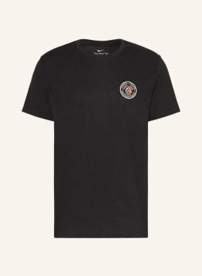 Tee shirt hot sale nike burberry