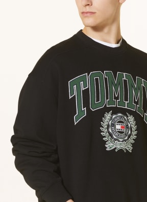 TOMMY JEANS Sweatshirt in black green
