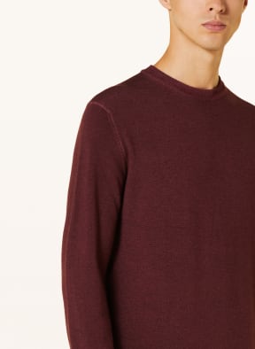 Paul and shark deals burgundy jumper