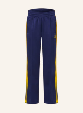 Adidas jogginghose hot sale jeans look