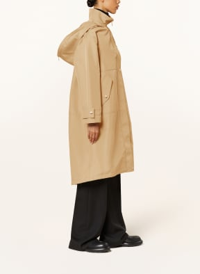 Burberry white store raincoat