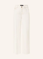 Straight Fit Super Stretch Performance Jeans