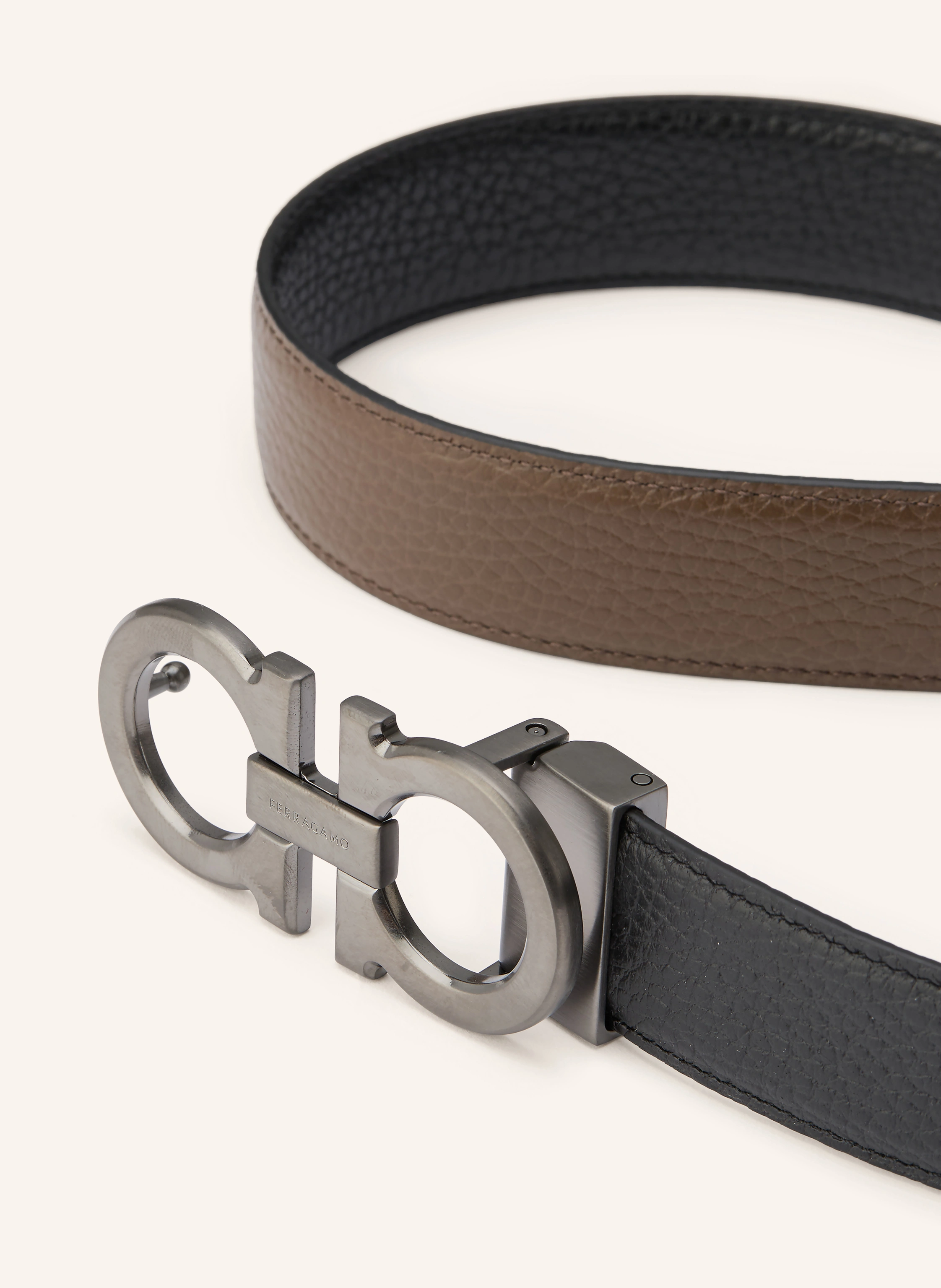 FERRAGAMO Reversible leather belt: BLACK