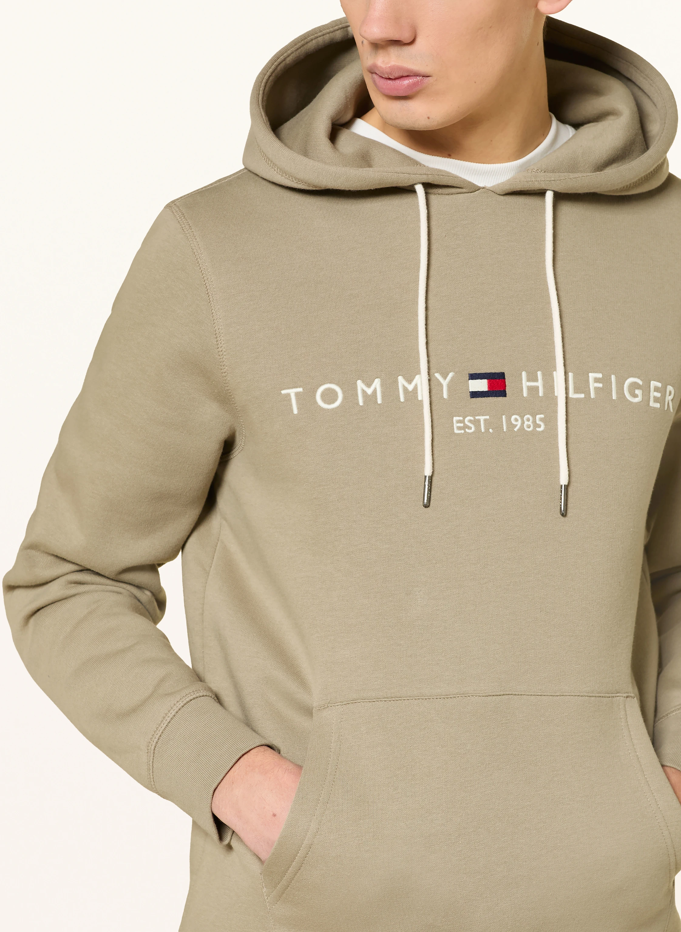 TOMMY HILFIGER Hoodie: OLIVE