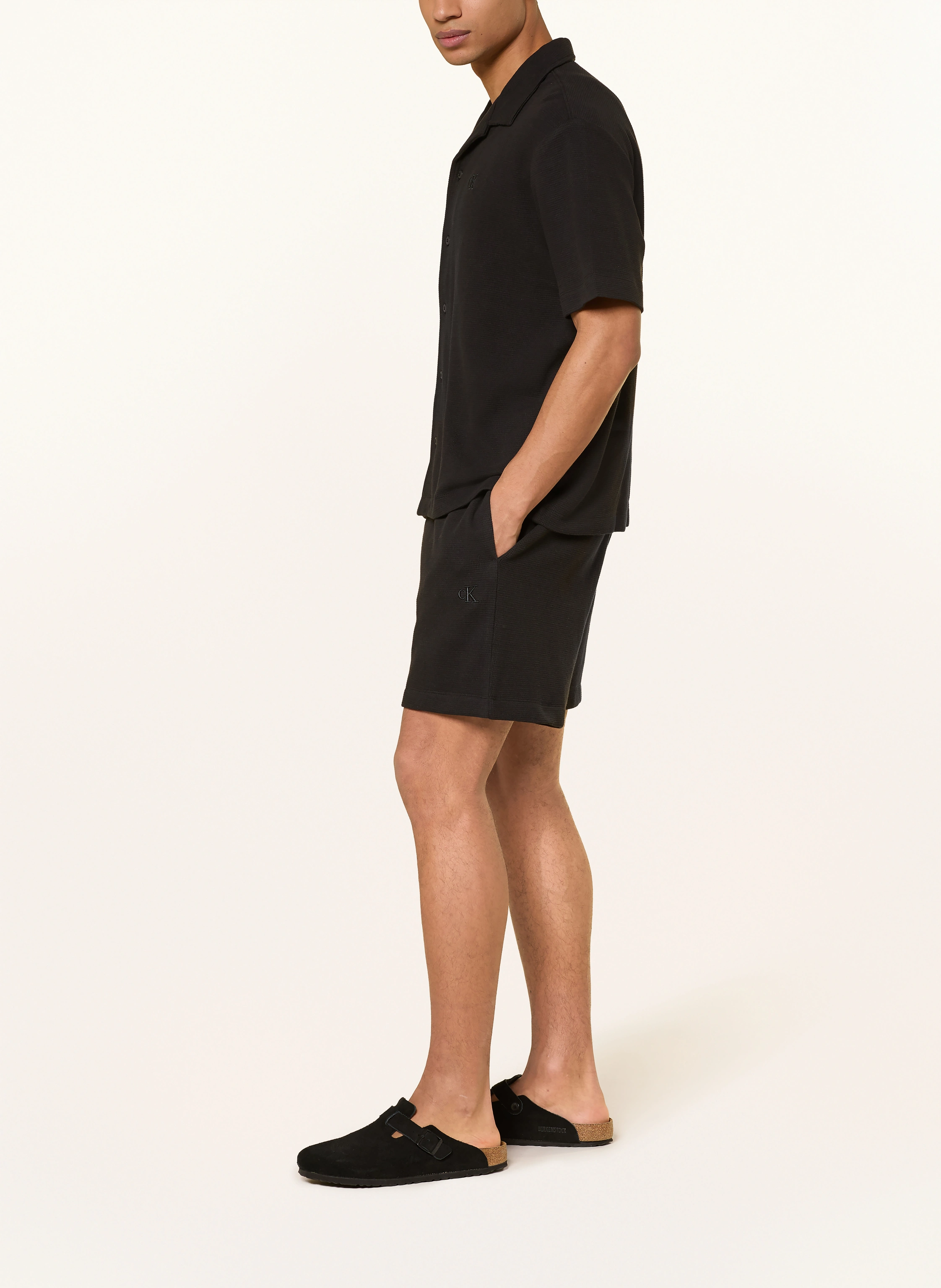 Calvin Klein Jeans sweat shorts: BLACK