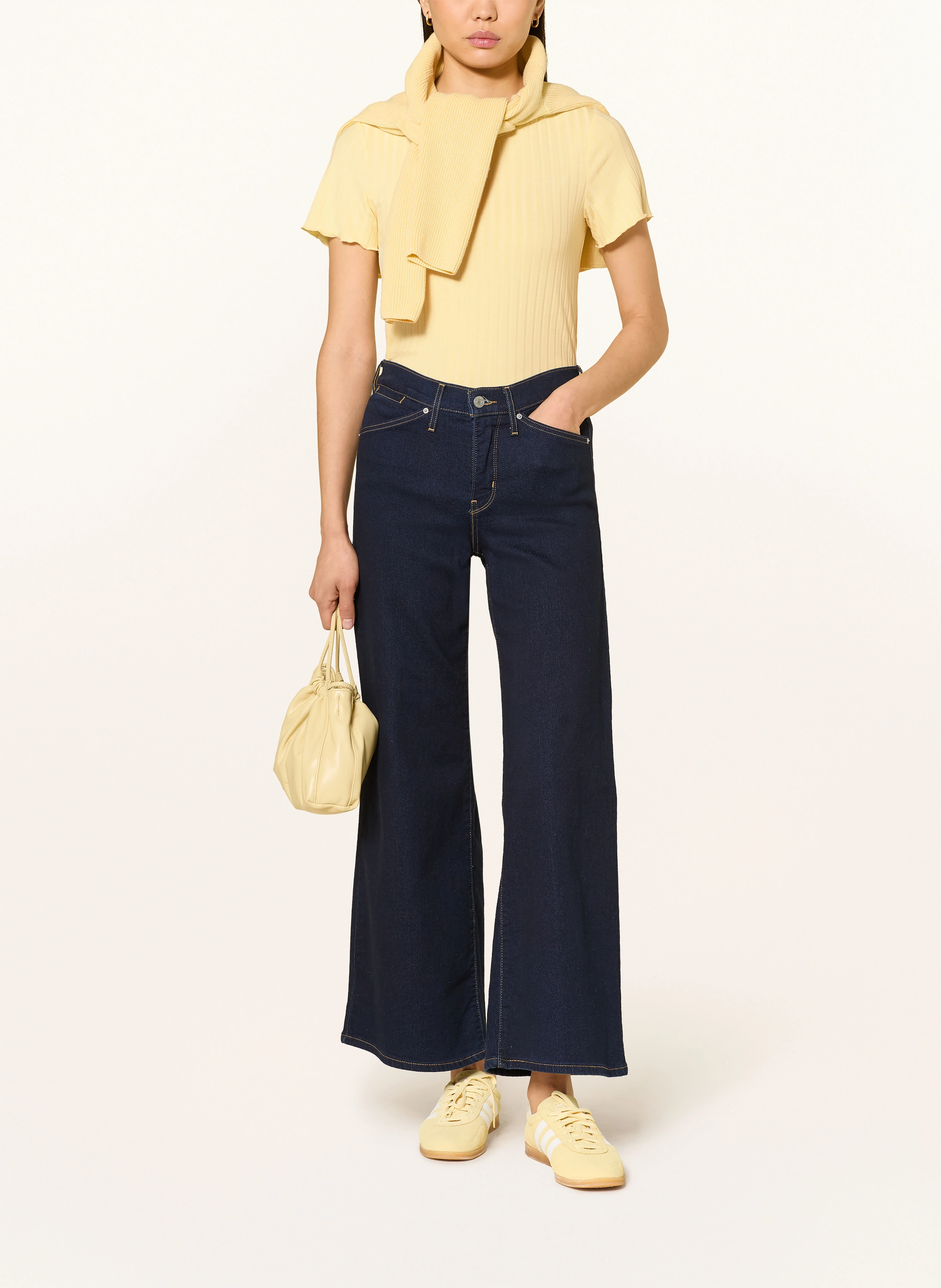 Rich & Royal T-shirt: LIGHT YELLOW