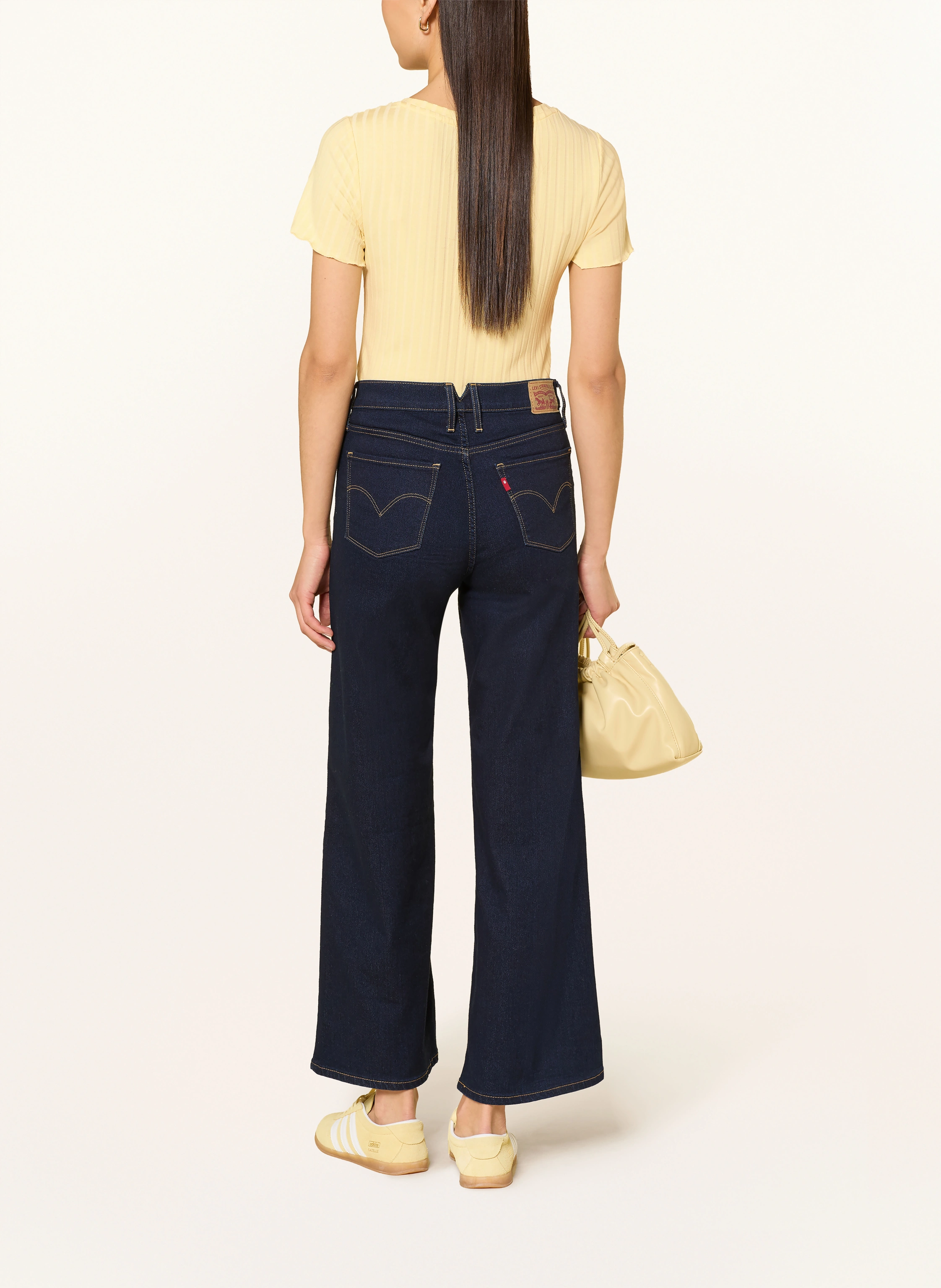 Rich & Royal T-shirt: LIGHT YELLOW