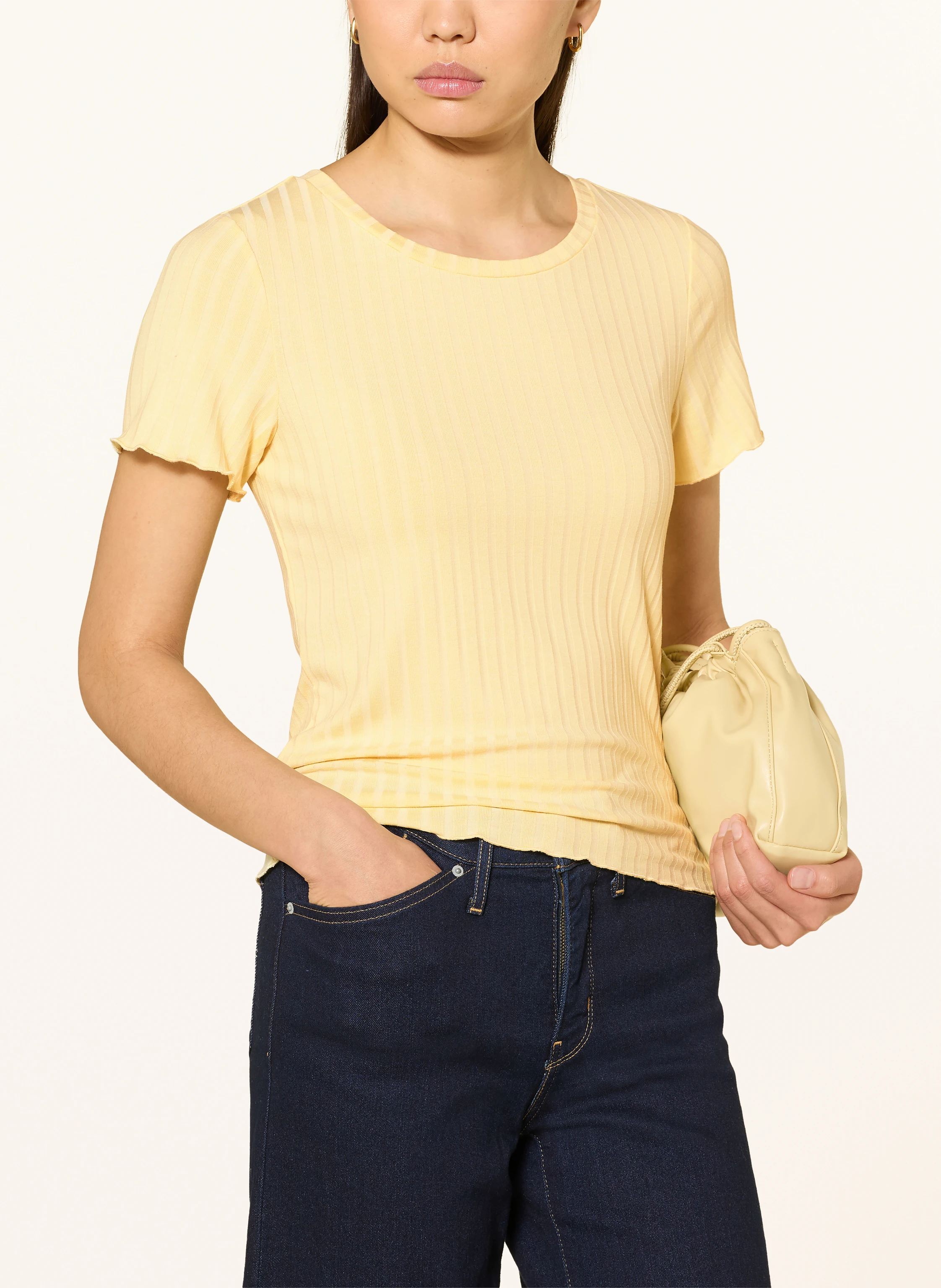 Rich & Royal T-shirt: LIGHT YELLOW