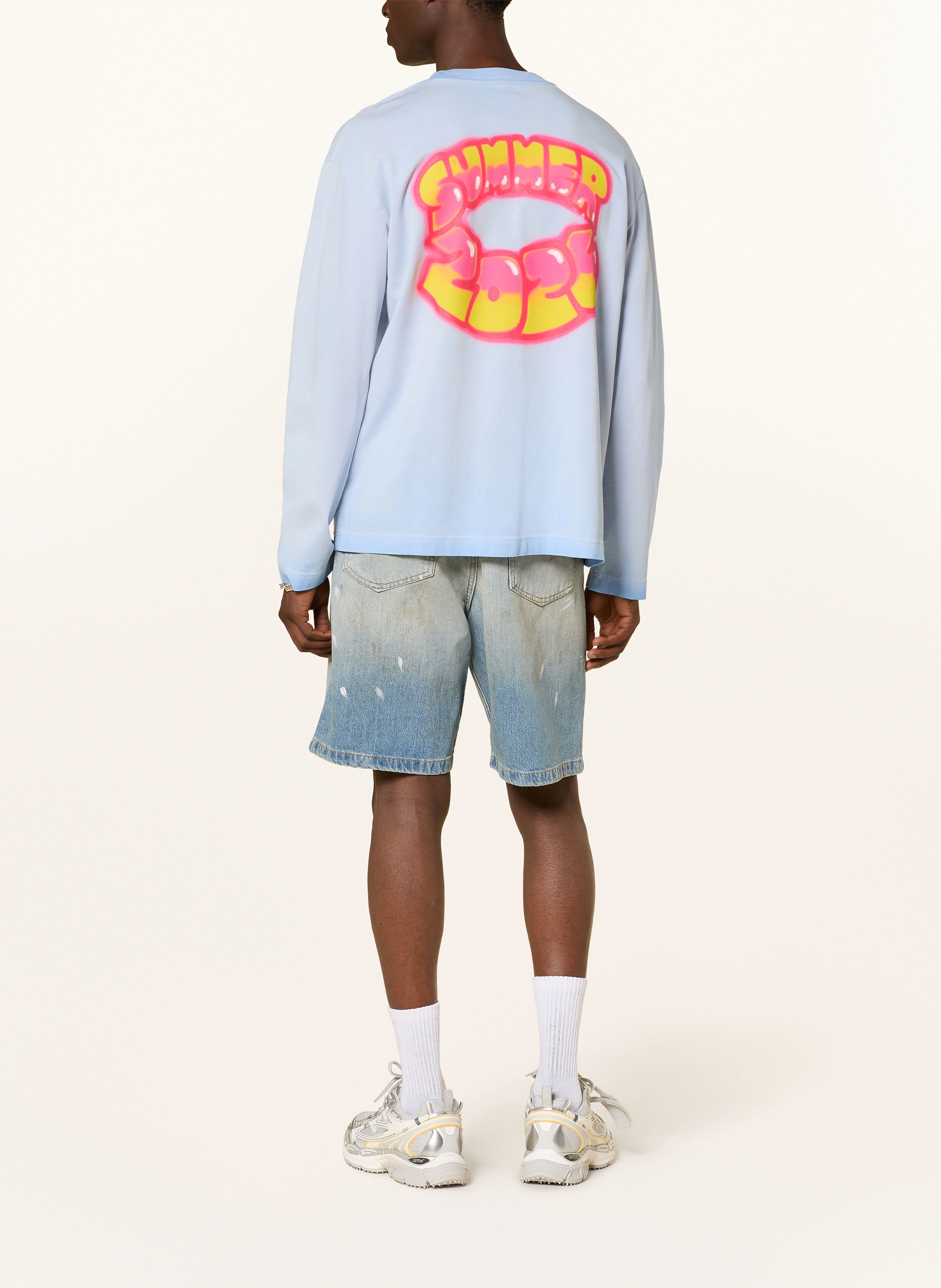 FLÂNEUR Oversized long-sleeved shirt AIRBRUSH SUMMER: LIGHT BLUE / NEON RED / YELLOW