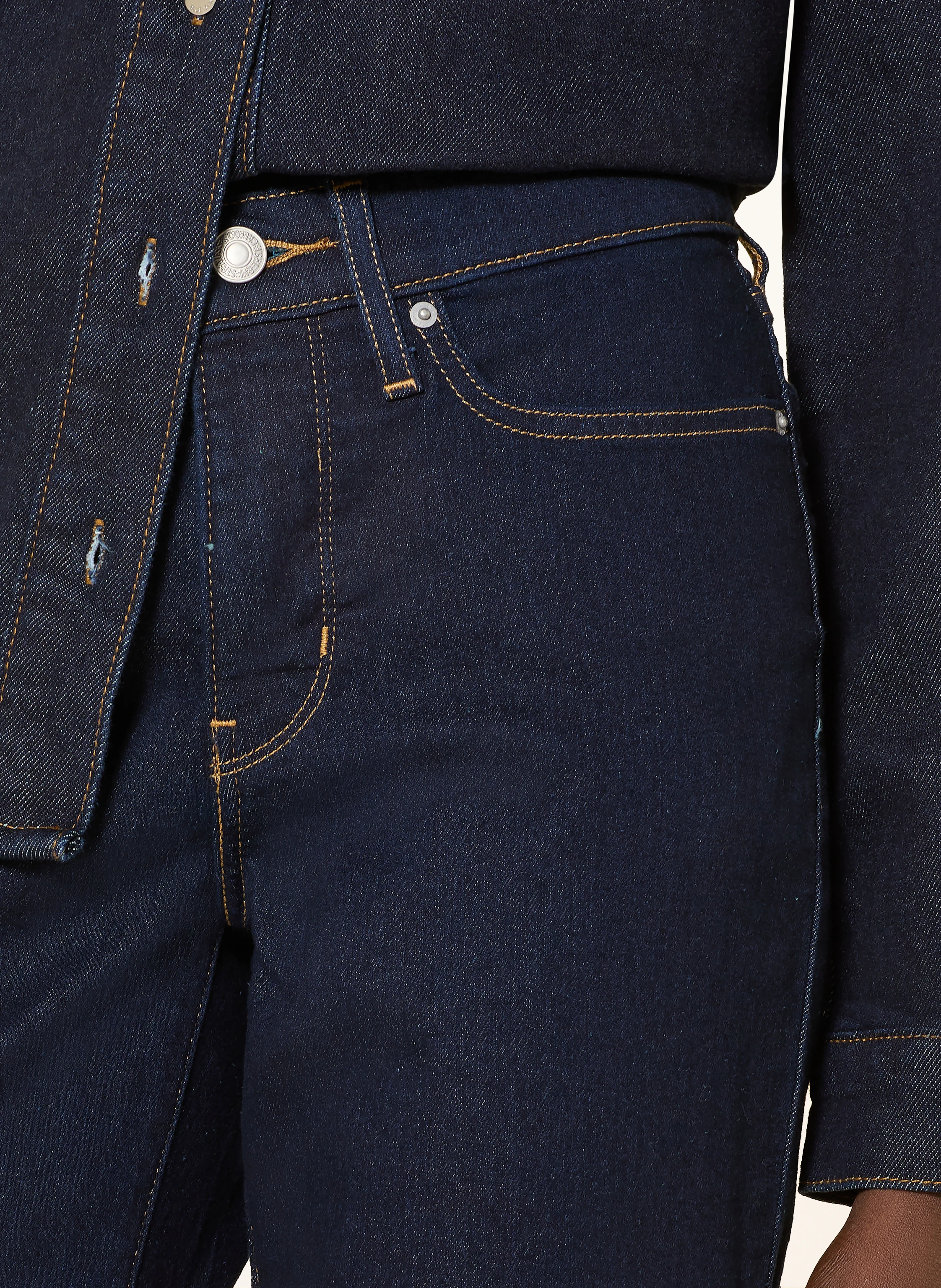 Levi's® Jeans Bermuda shorts SHAPING BERMUDA: 05 Dark Indigo - Flat Finish