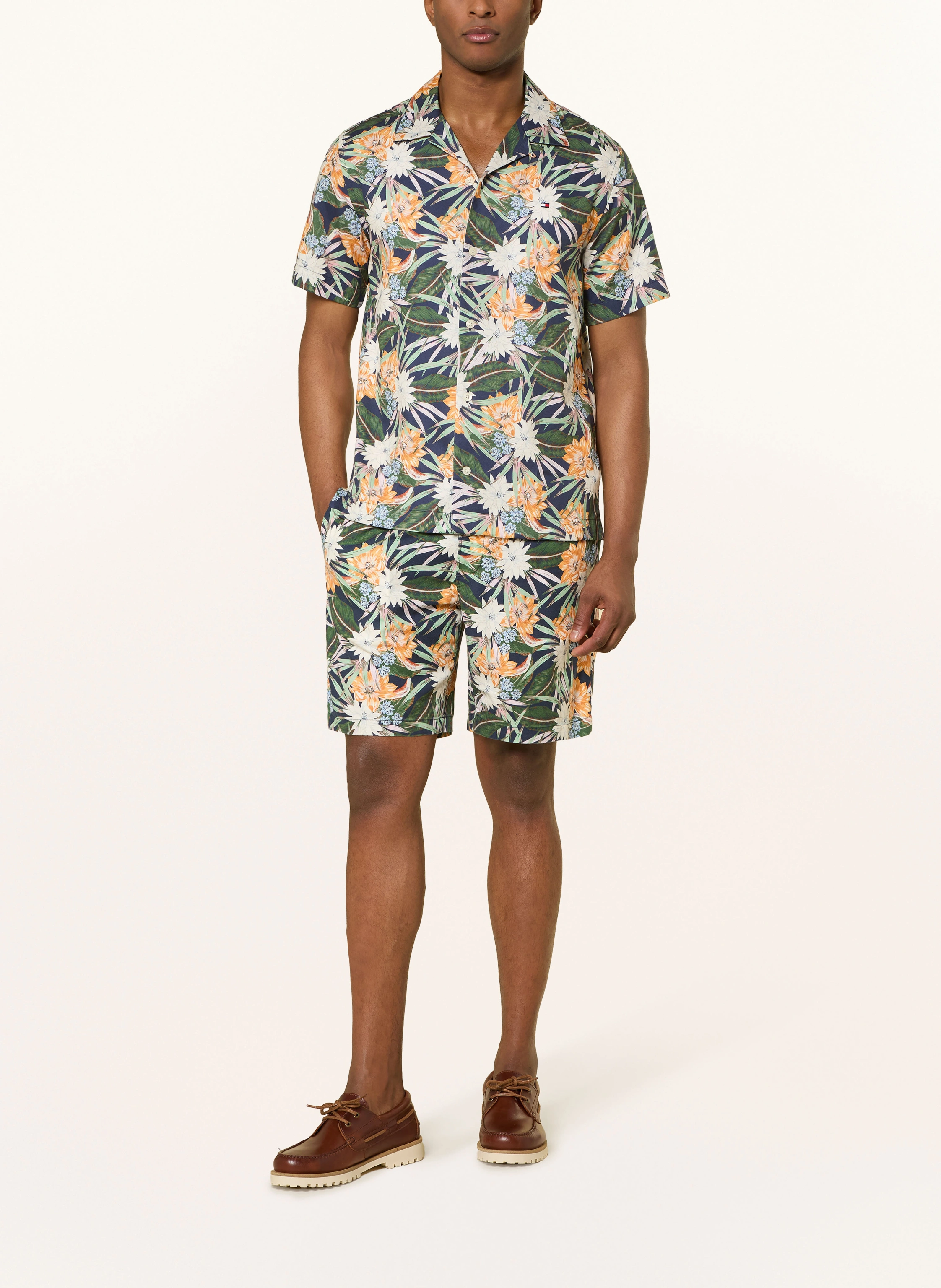 TOMMY HILFIGER shorts: GREEN / DARK ORANGE / BLUE