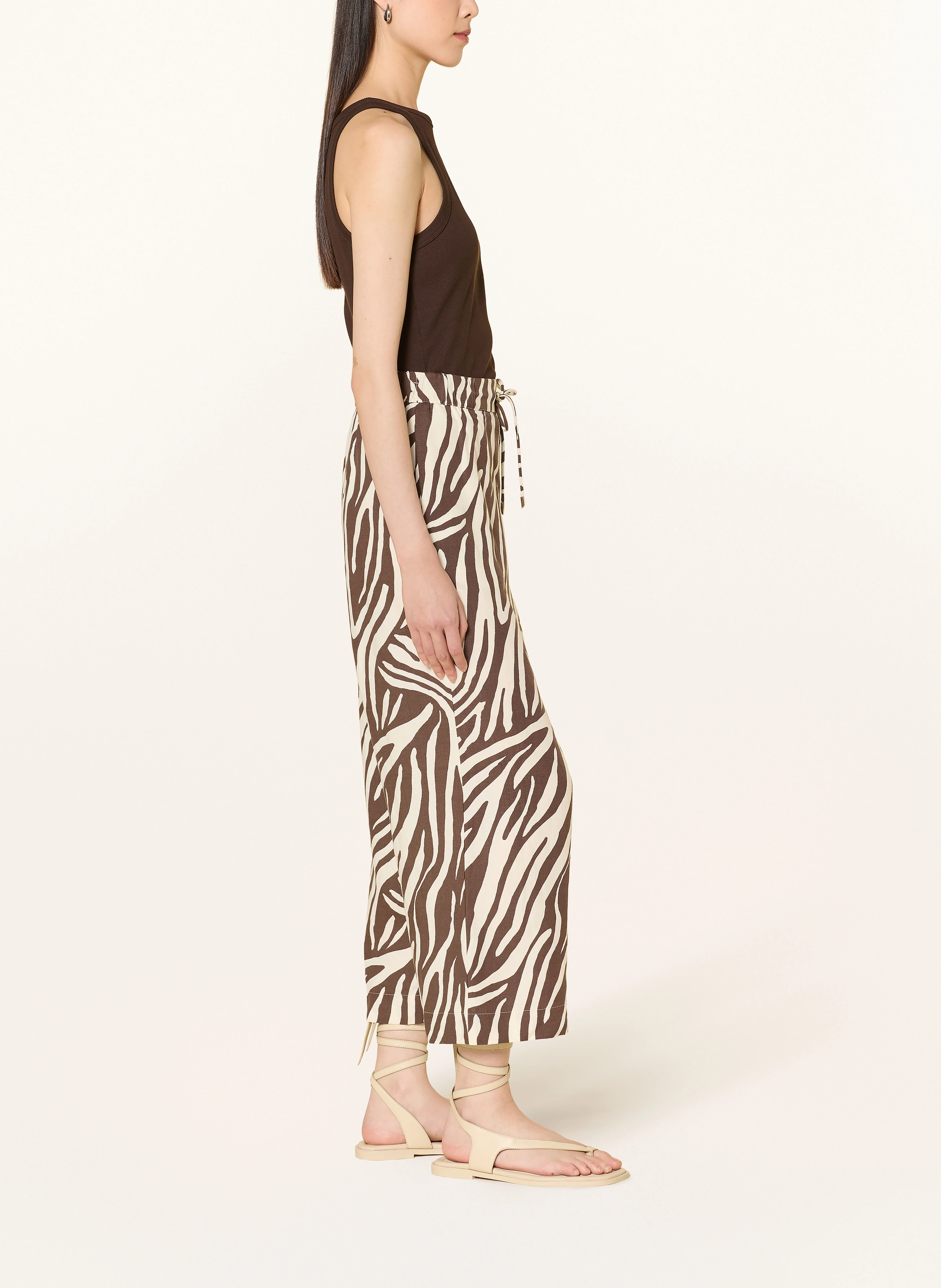 s.Oliver BLACK LABEL 3/4-length pants: BEIGE / DARK BROWN