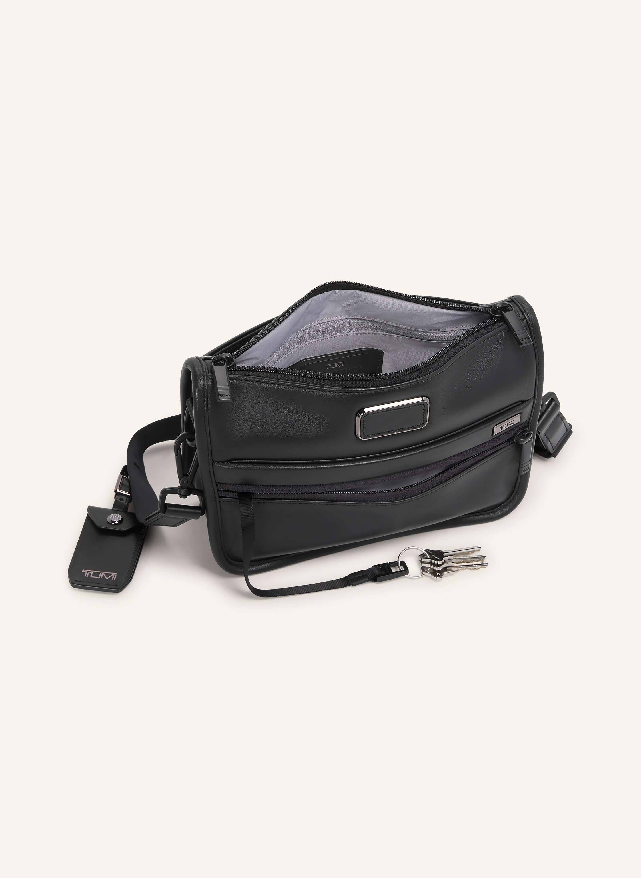 TUMI ALPHA shoulder bag CONVERTIBLE CLUTCH in black
