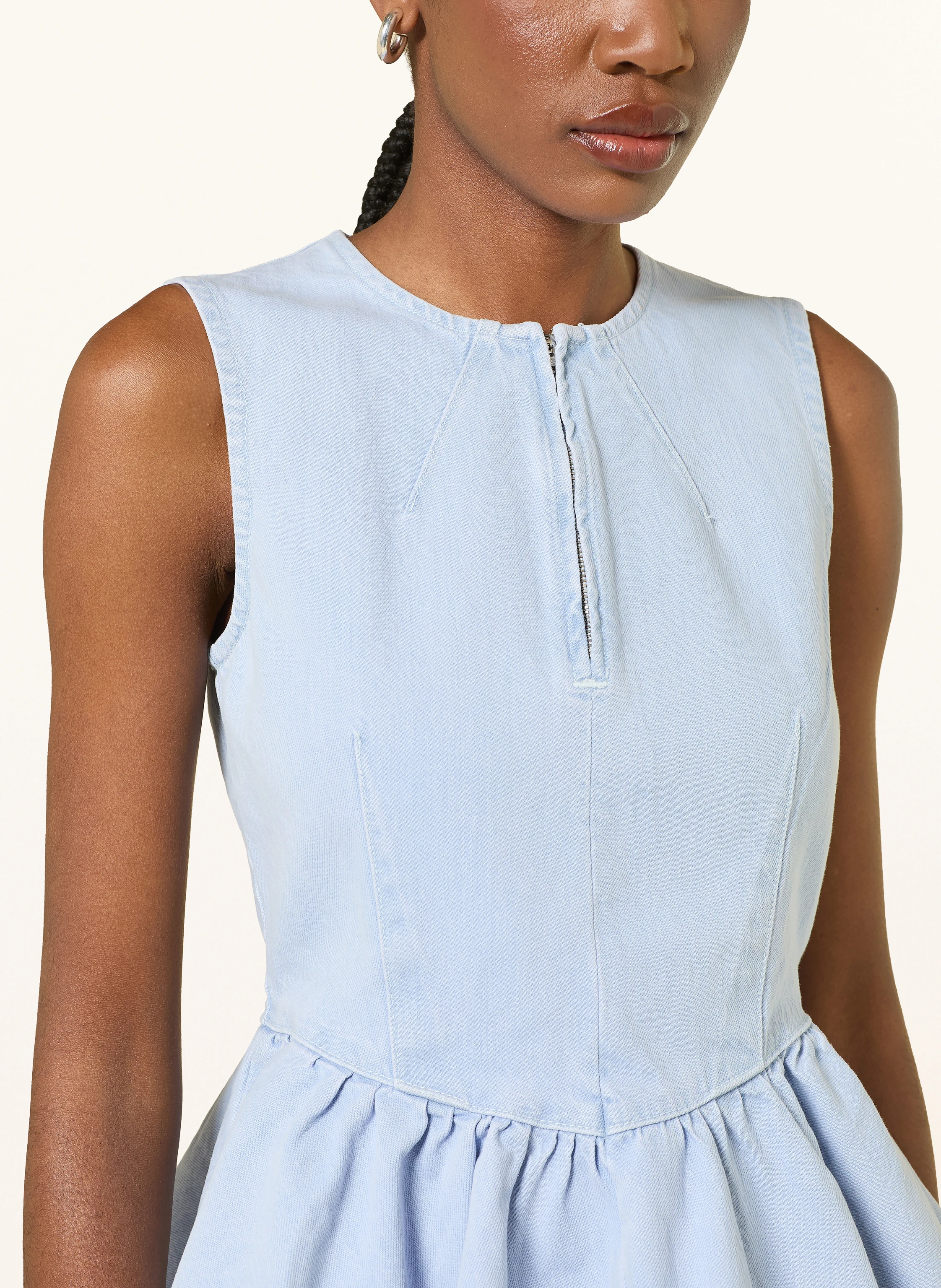 BAUM UND PFERDGARTEN MERJA Denim Top with Ruffles: LIGHT BLUE / BROWN