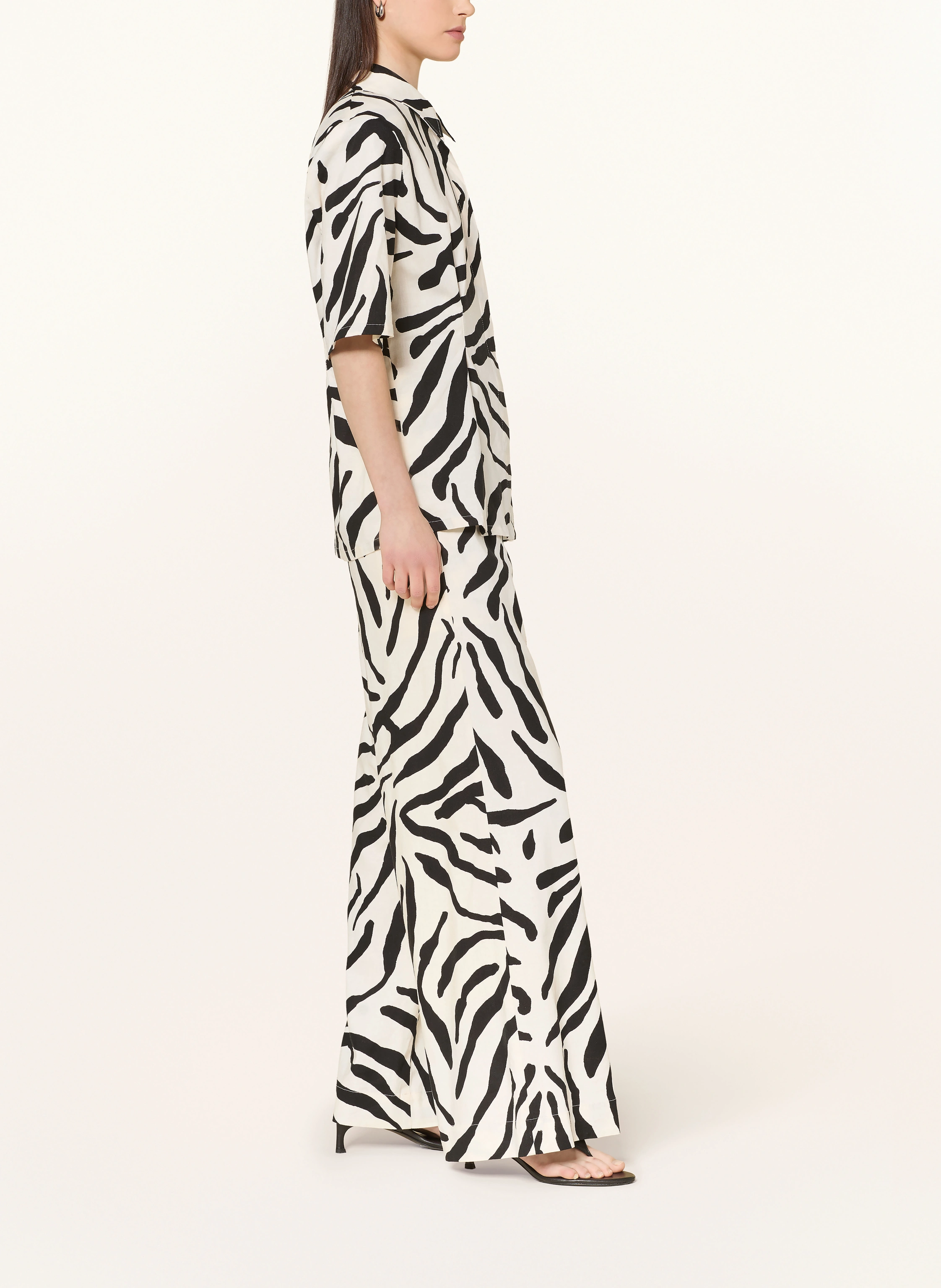 GESTUZ Marlene Pants GZZEONA: BLACK / WHITE