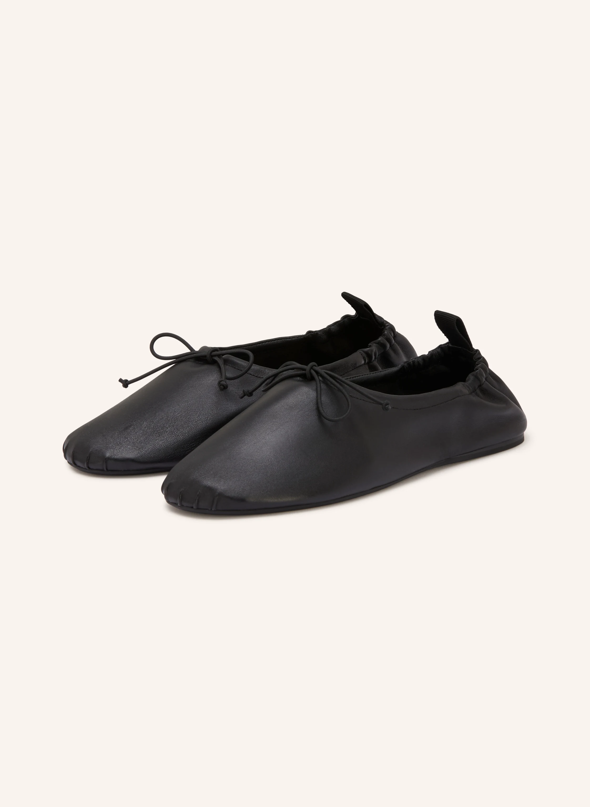ARKET Ballerinas in black