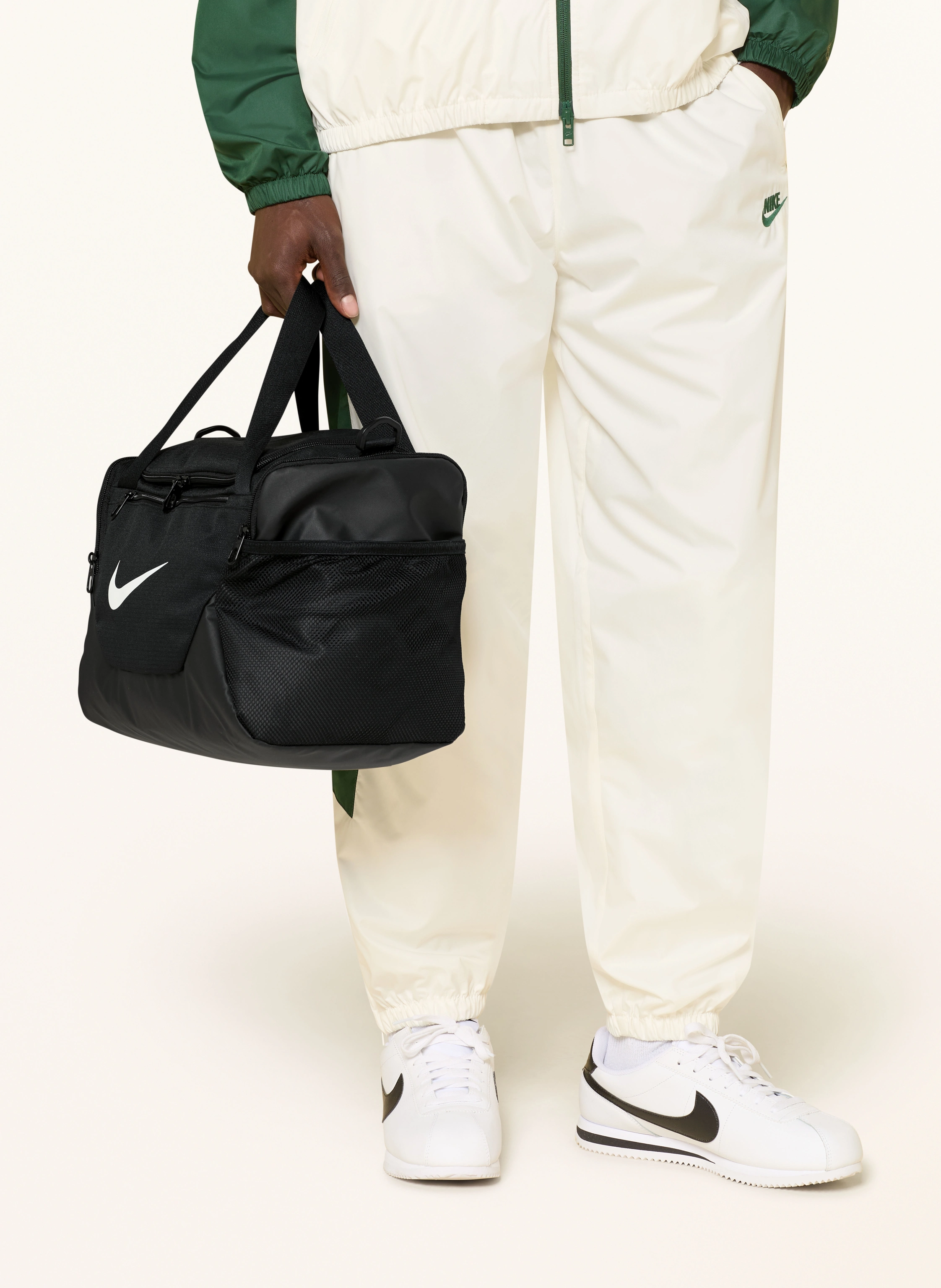 Nike BRASILIA XS 24L Sports Bag: BLACK