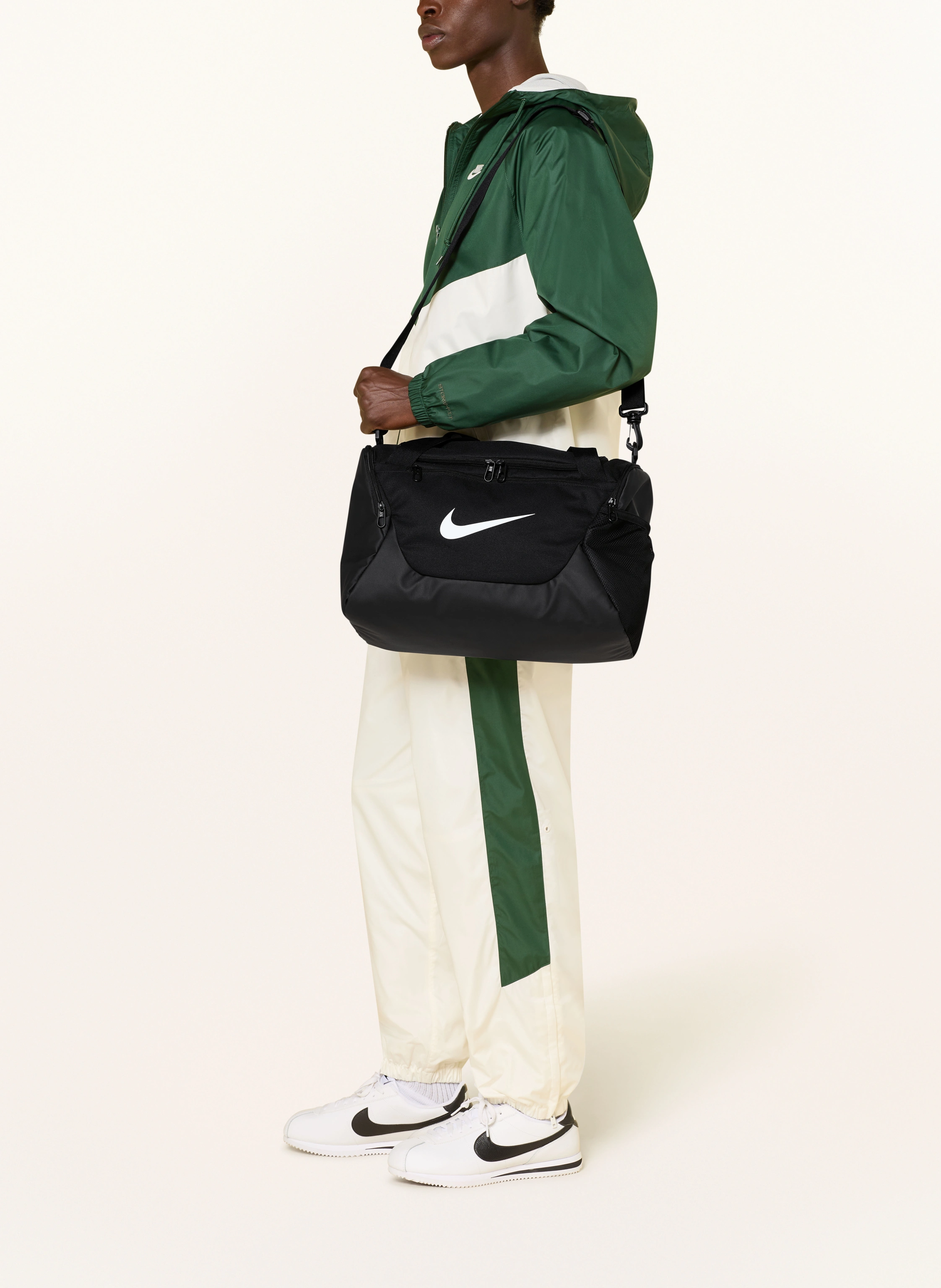 Nike BRASILIA XS 24L Sports Bag: BLACK