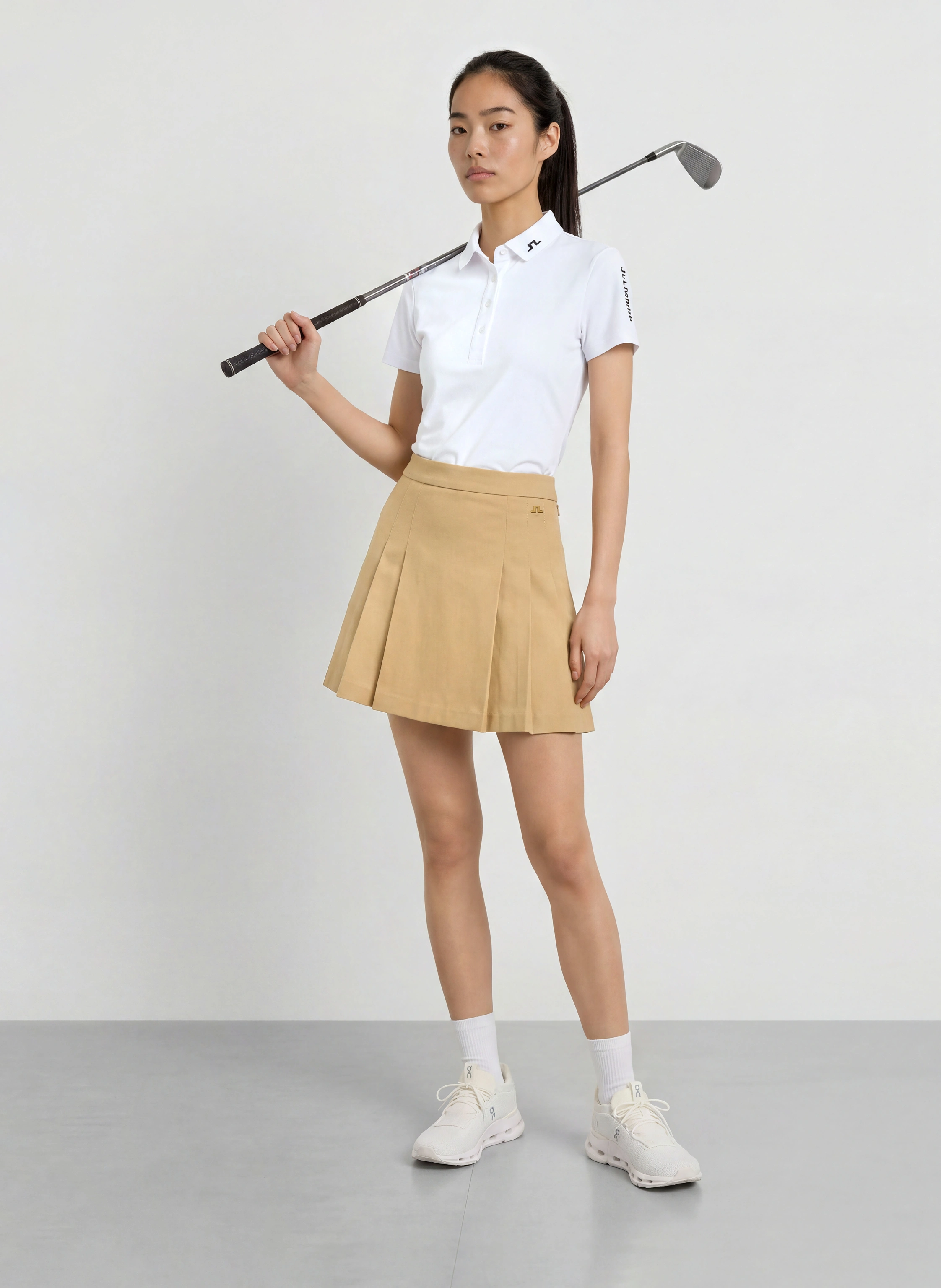 J.LINDEBERG ゴルフスカート ベージュ　sサイズ J.LINDEBERG Golf skirt in beige