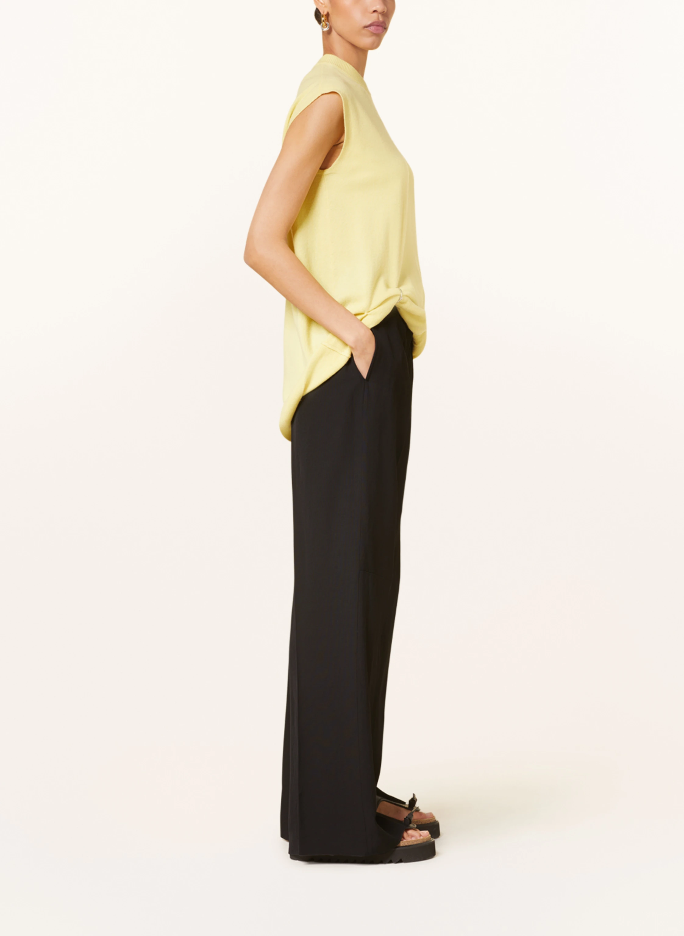 JIL SANDER Wide leg trousers in black