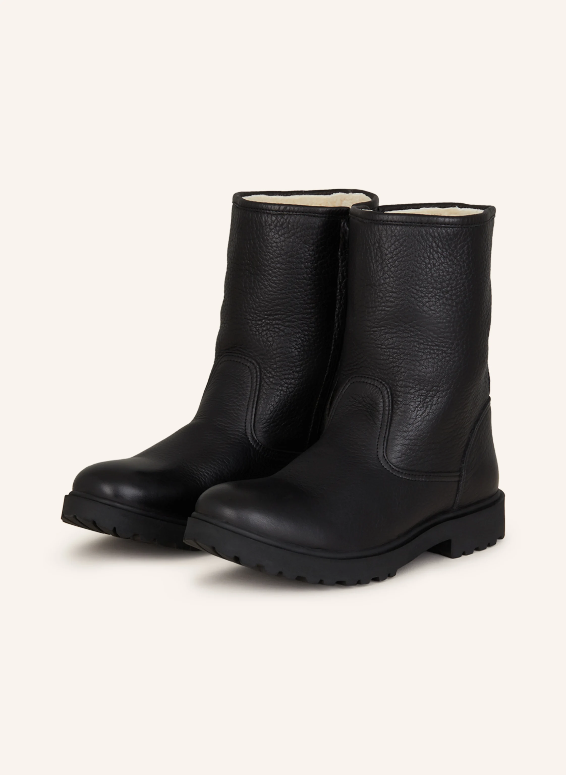 BLACKSTONE Boots in black