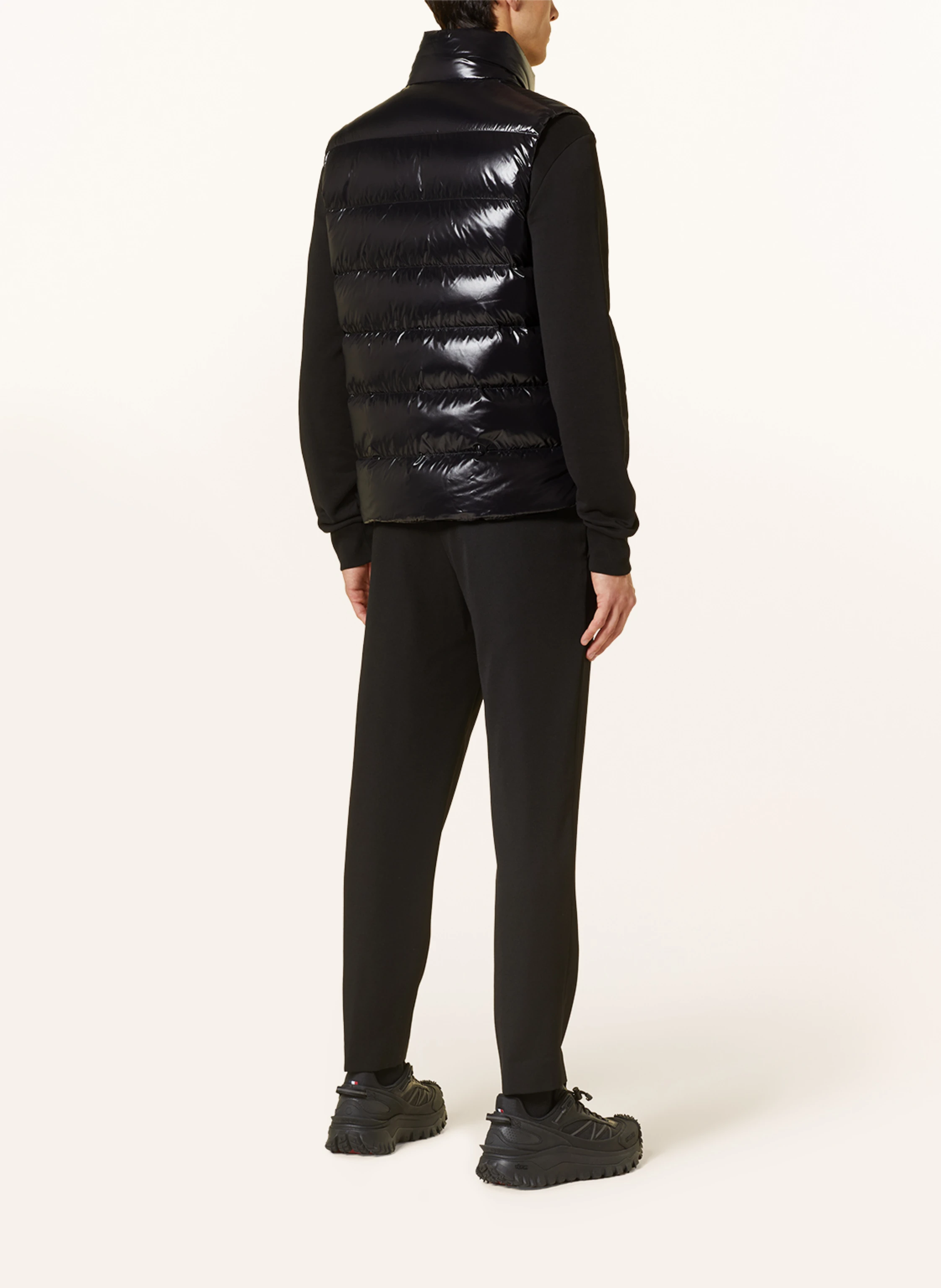 MONCLER Kamizelka puchowa TIBB kolor czarny