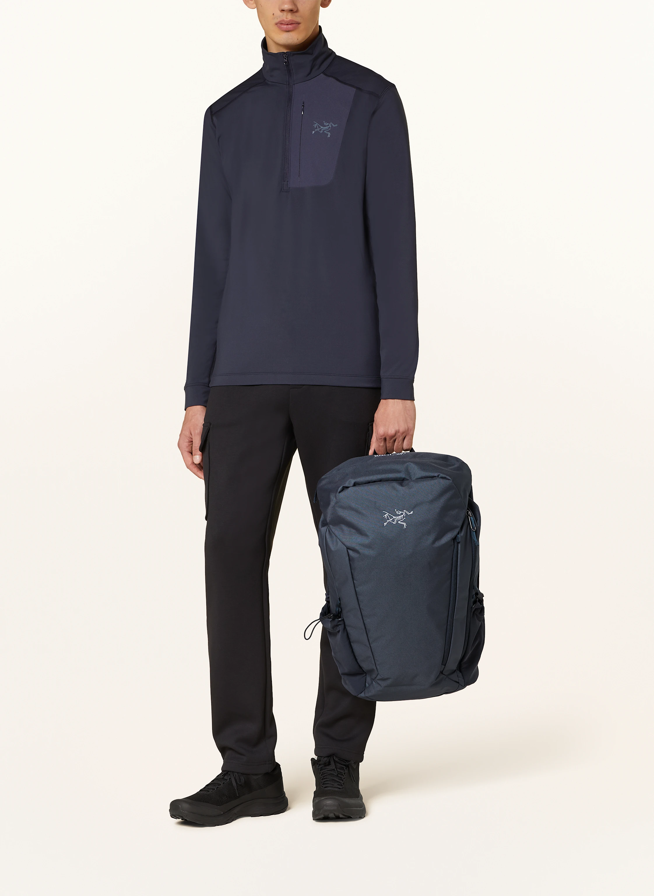 ARC’TERYX / Mantis 30 Backpack Arc'teryx Mantis 30 Backpack - Black – Outsiders Store UK