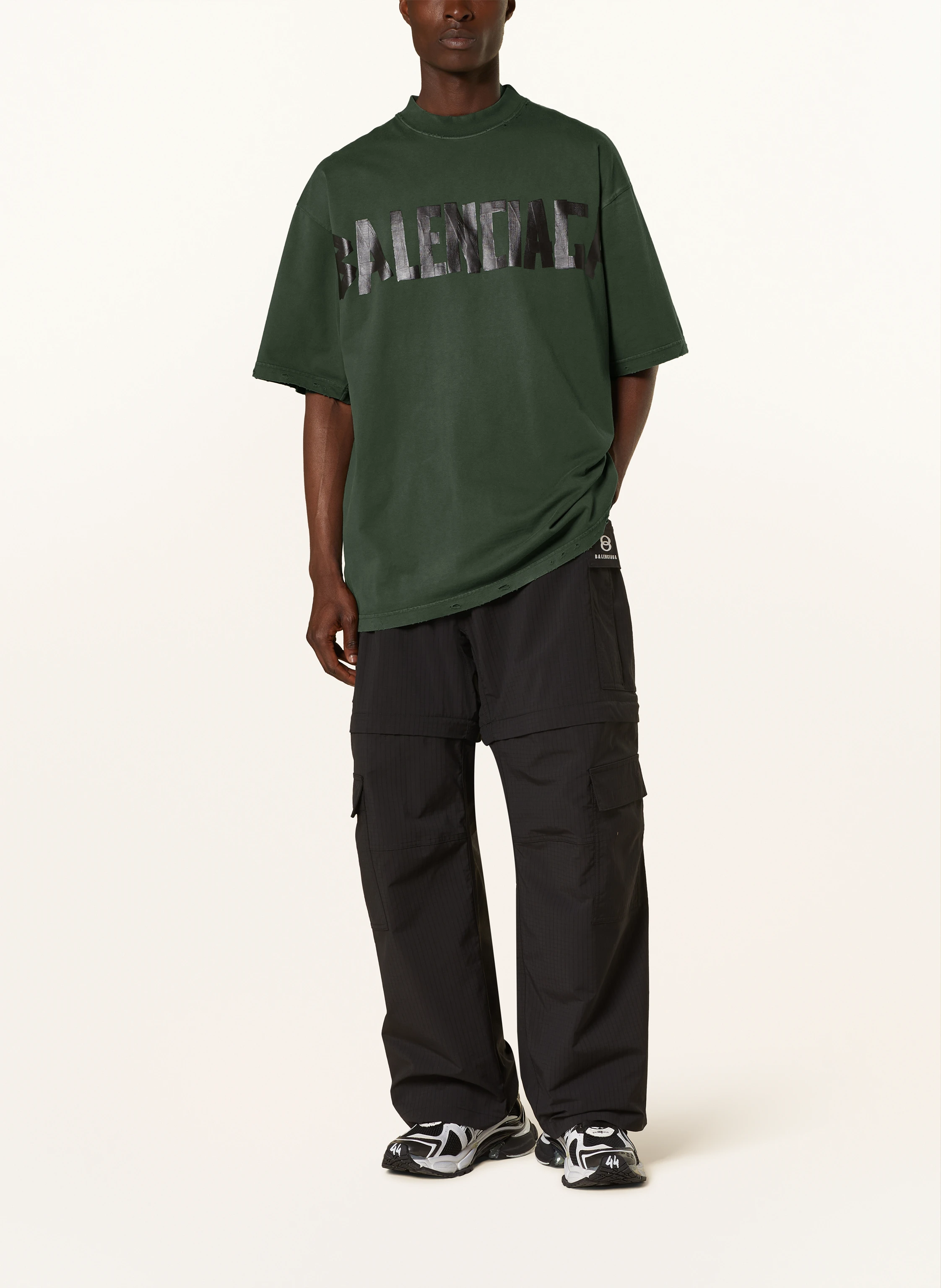 BALENCIAGA T-shirt: DARK GREEN / BLACK