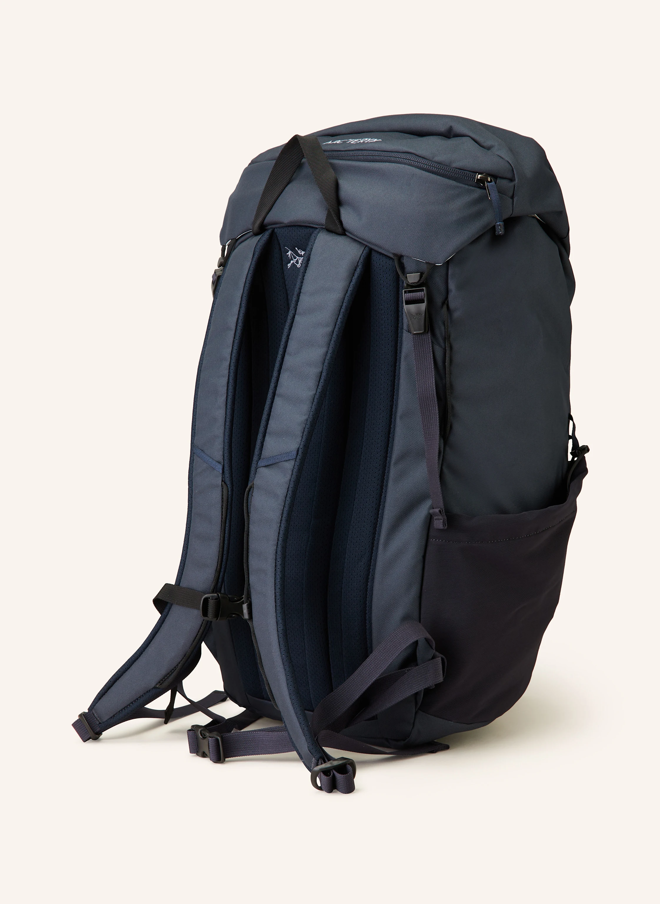 ARC'TERYX Plecak MANTIS 30 l kolor czarny