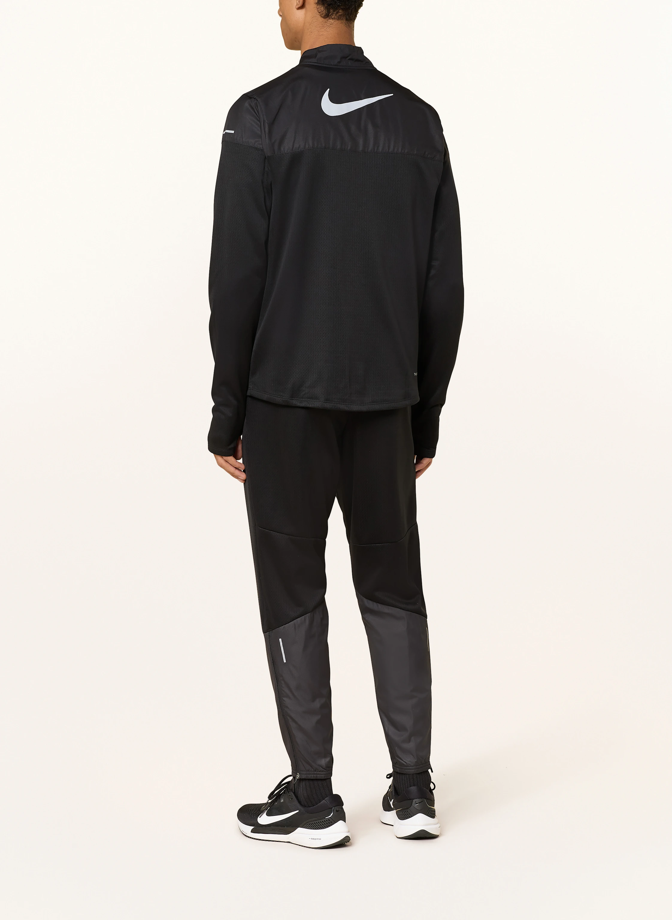Nike SPHERE CHALLENGER running pants in black