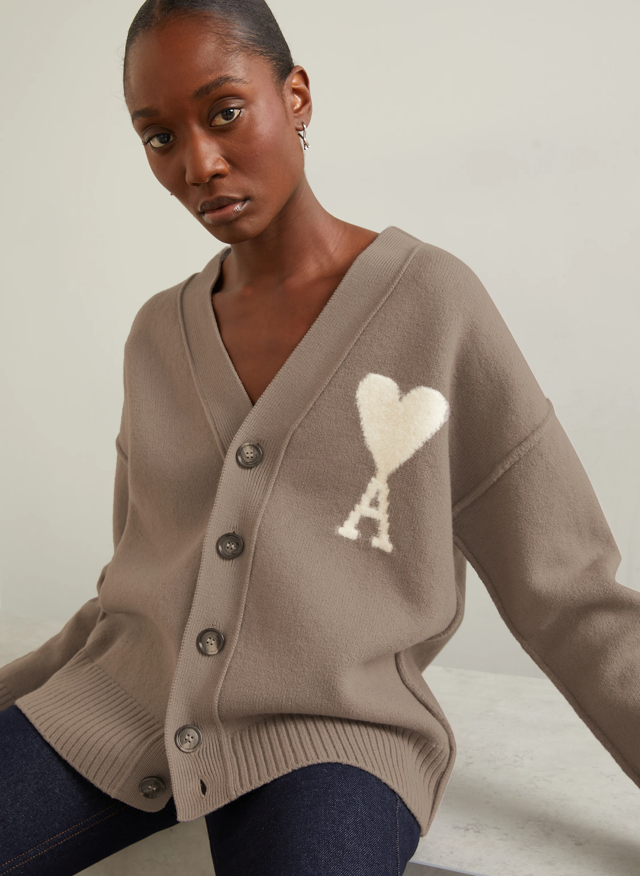 GALLE Paris 売れ筋商品|||ガレパリ カーディガン アウター レディース Cardigans Brown AMI Paris ロゴ カーディガン | ブラック | FARFETCH JP