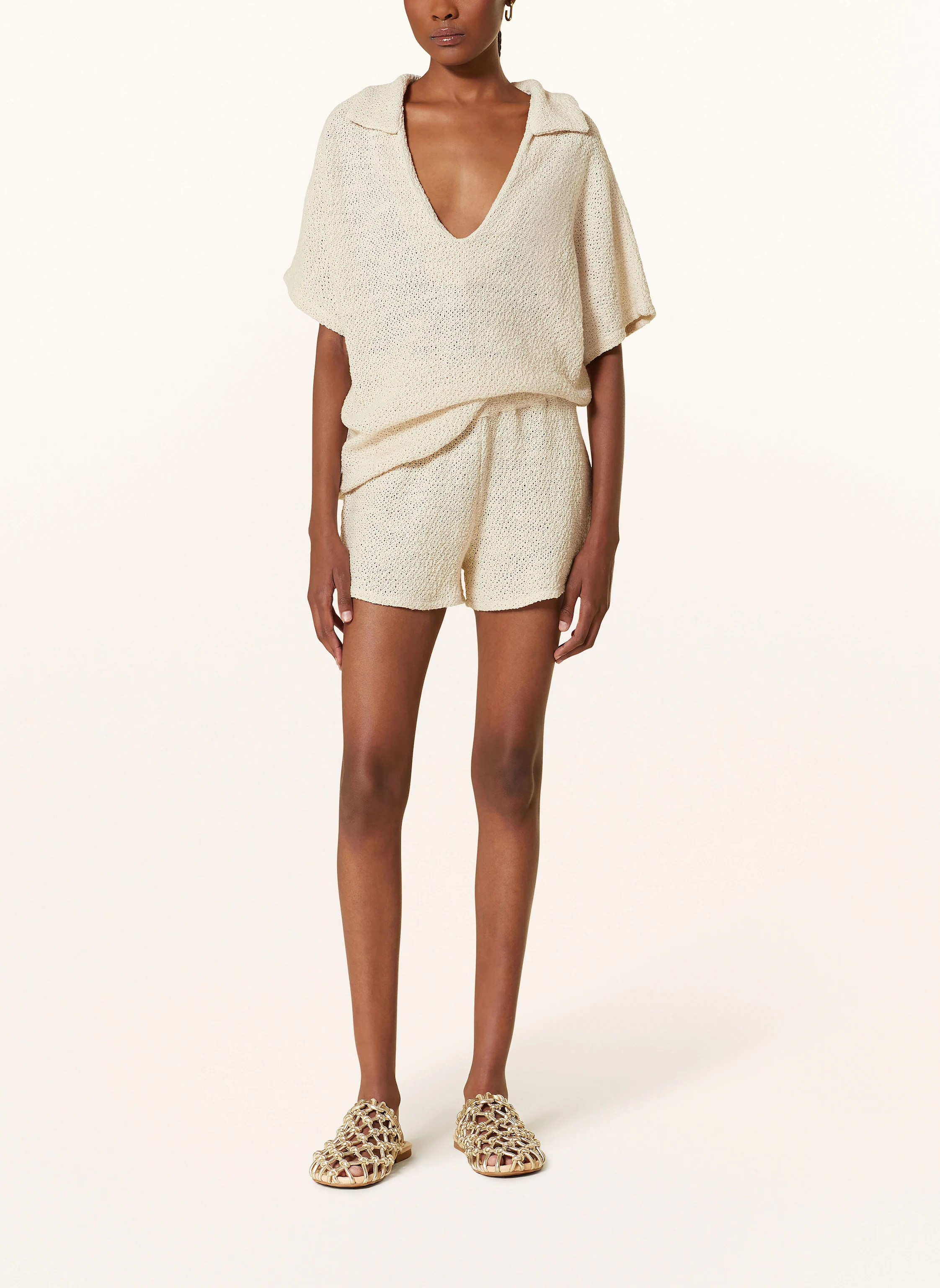 by Aylin Koenig Stickade shorts ALISSA i joggingstil: ECRU
