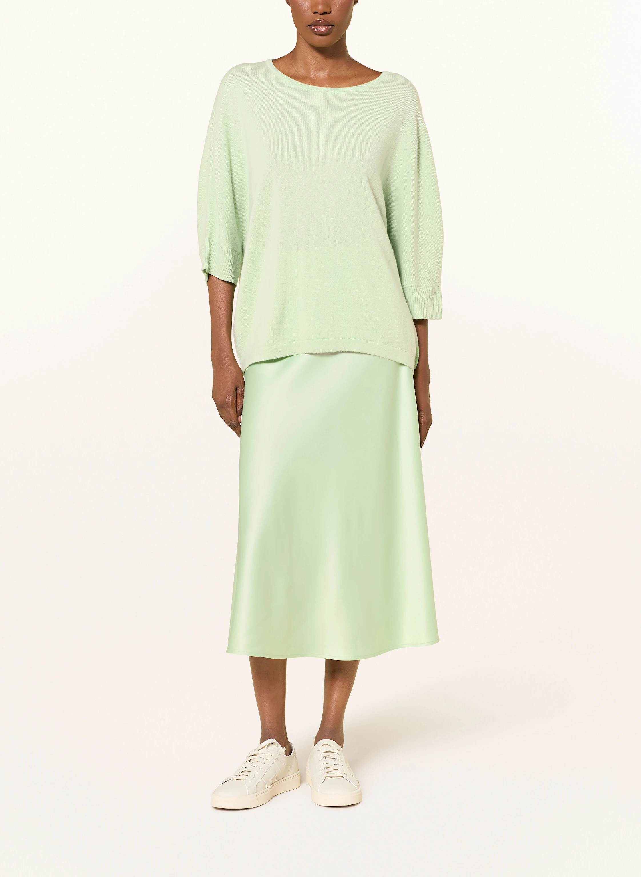 Juvia BLANCA sweater with 3/4 sleeves: LIGHT GREEN
