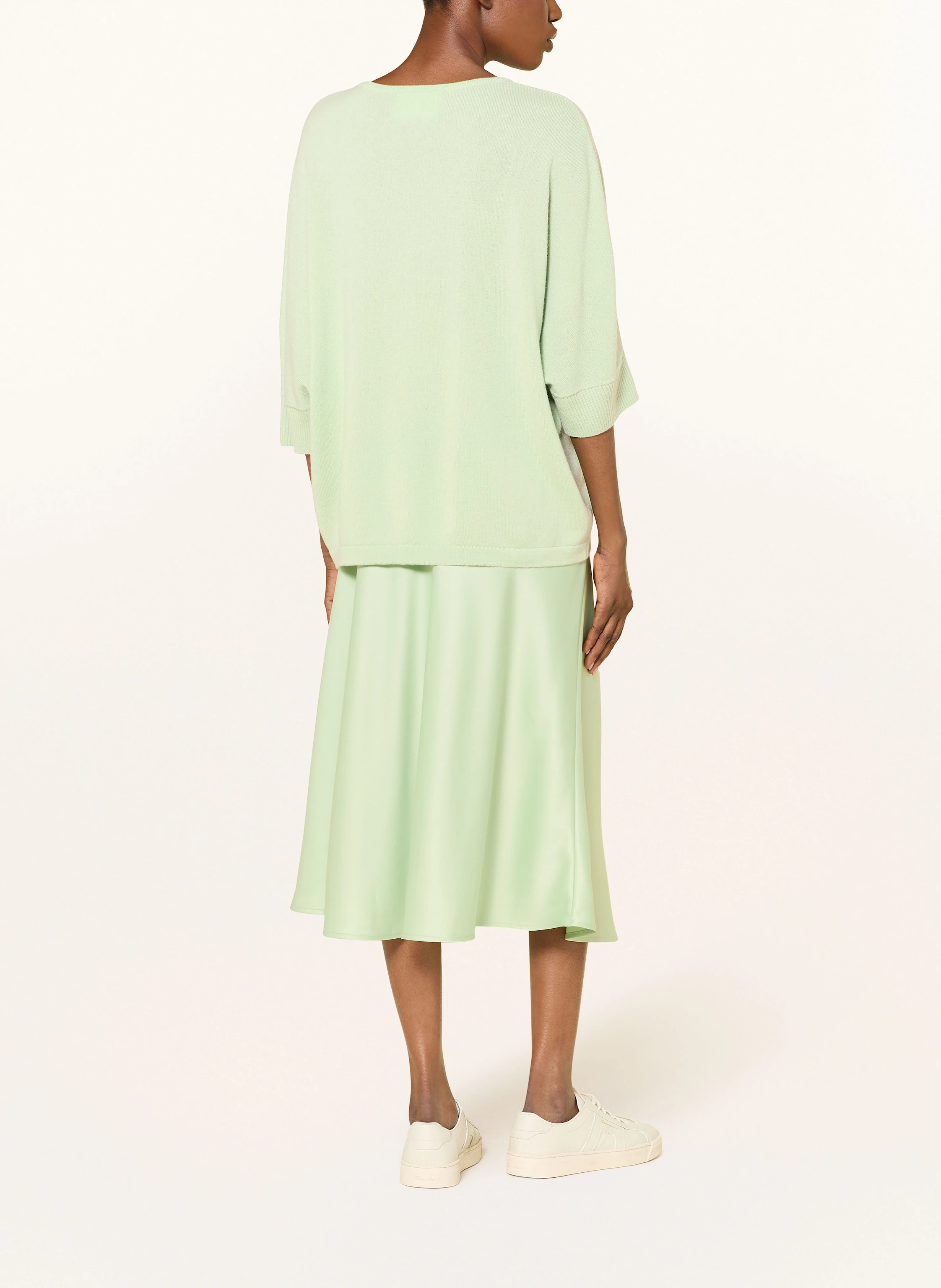 Juvia BLANCA sweater with 3/4 sleeves: LIGHT GREEN